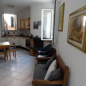 irma-manarola.hotelitalianriviera.com/