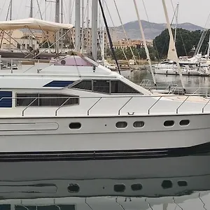 Bateau-hôtel Moonlight Houseboat, Palerme